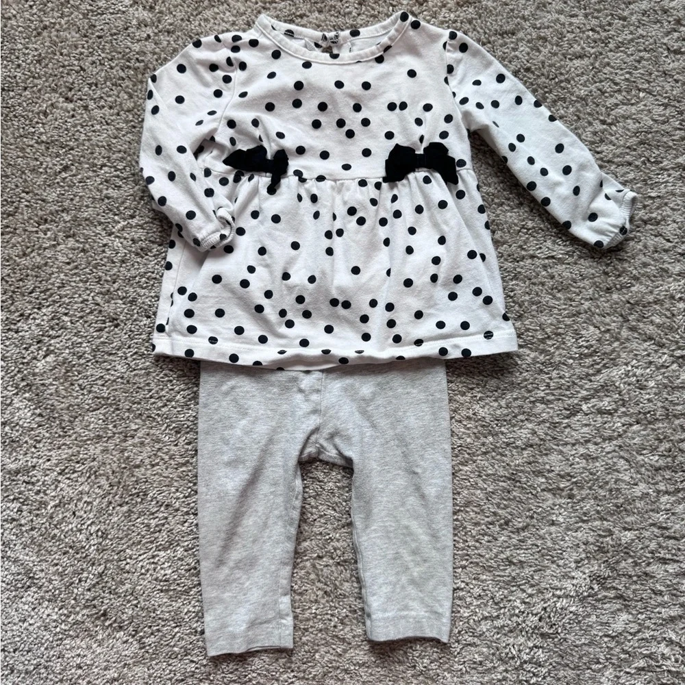Carter’s Baby girl outfit Polka Dot Top & Leggings 2 piece set – 12 Months